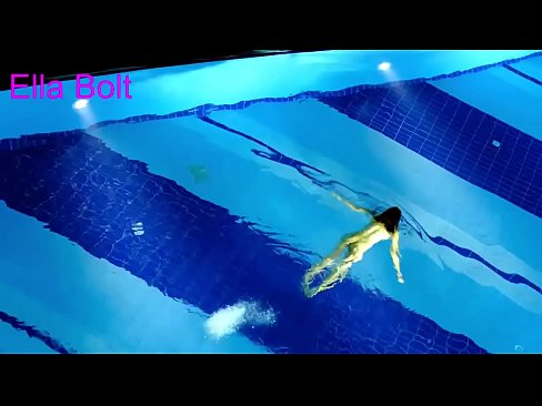 ❤️ මට නැරඹීම නැවැත්විය නොහැක, තරුණ රන්වන්තිය ELLA BOLT නිවාඩු නිකේතනයේ තටාකයේ නිරුවතින් පිහිනීමට හසු විය ️❌ අසභ්‍ය වීඩියෝව අපෙන්% si.sex78.ru% ❌❤